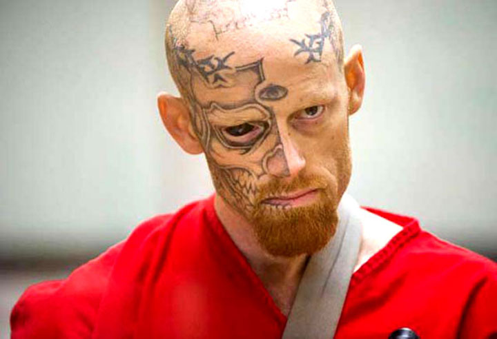 18-tatouages-faciaux-completement-wtf-qui-en-disent-long-sur-ces-personnes11