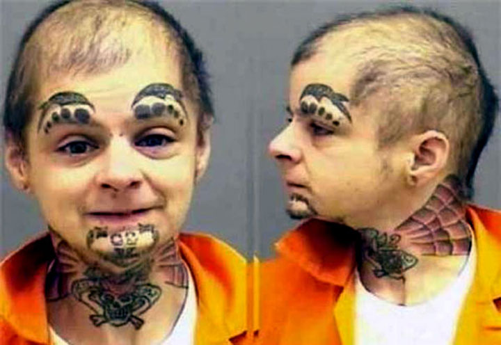 18-tatouages-faciaux-completement-wtf-qui-en-disent-long-sur-ces-personnes17