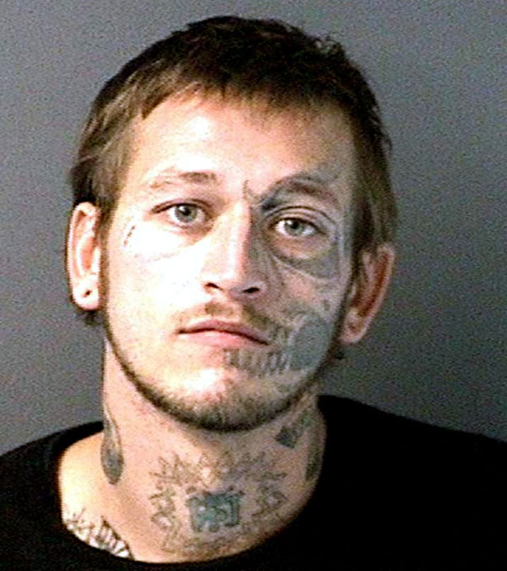 18-tatouages-faciaux-completement-wtf-qui-en-disent-long-sur-ces-personnes18