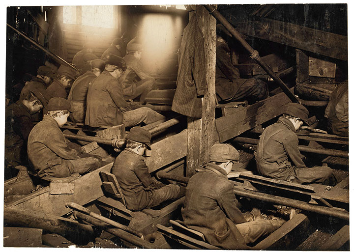 20-photos-denfants-travailleurs-qui-vont-vous-emouvoir12