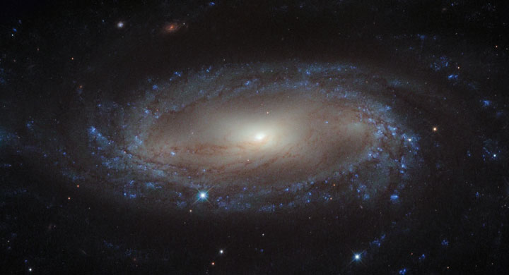 43-photographies-epoustouflantes-de-notre-univers-prises-par-hubble-en-201315