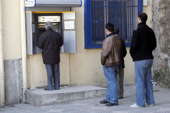 95-des-distributeurs-de-billets-bientot-en-danger-de-piratage2