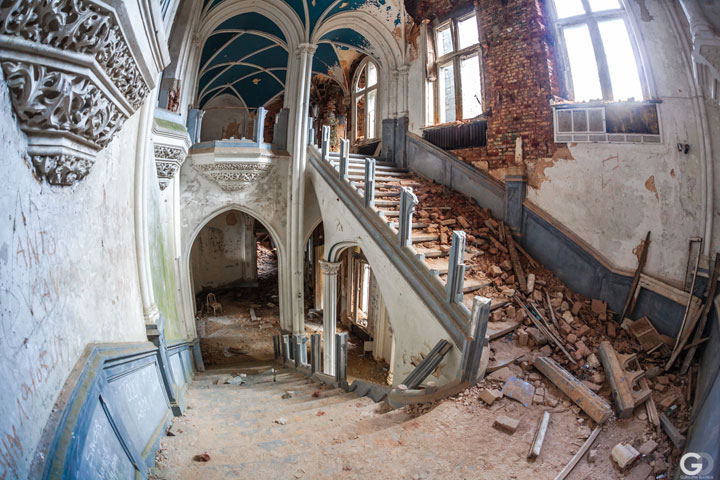 de-lart-dexplorer-un-chateau-abandonne5
