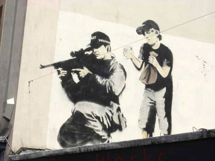 decouvrez-le-celebre-street-art-de-banksy-a-travers-80-oeuvres64