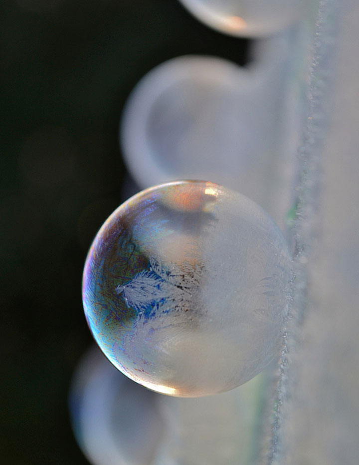 des-sumbliles-bulles-de-savon-gelees-par-le-froid26