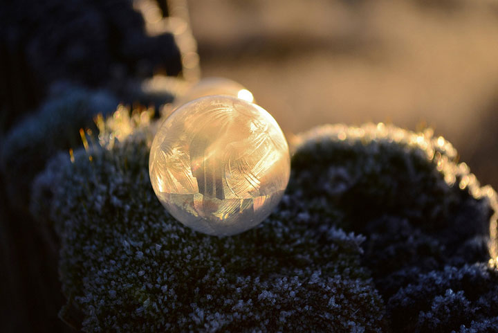 des-sumbliles-bulles-de-savon-gelees-par-le-froid33