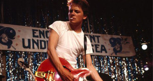 entrez-dans-les-coulisses-du-film-culte-retour-vers-le-futur-a-travers-ces-42-photographies-inedites-une