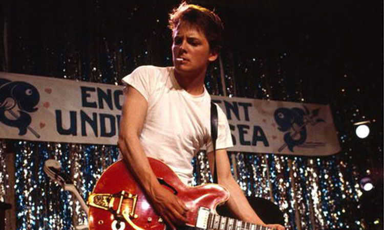 entrez-dans-les-coulisses-du-film-culte-retour-vers-le-futur-a-travers-ces-42-photographies-inedites-une