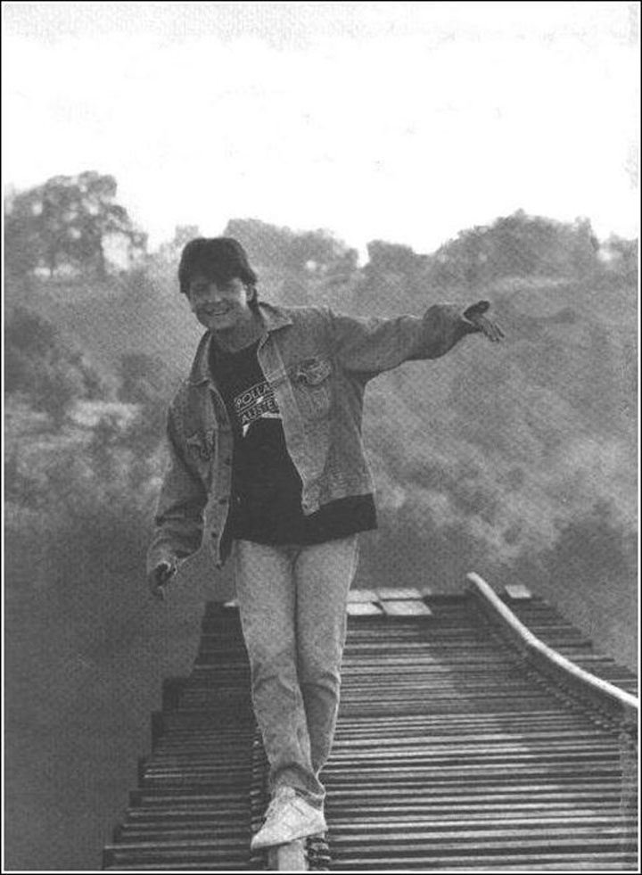 entrez-dans-les-coulisses-du-film-culte-retour-vers-le-futur-a-travers-ces-42-photographies-inedites19