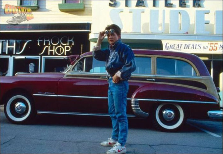 entrez-dans-les-coulisses-du-film-culte-retour-vers-le-futur-a-travers-ces-42-photographies-inedites20