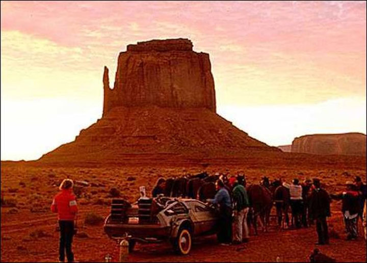 entrez-dans-les-coulisses-du-film-culte-retour-vers-le-futur-a-travers-ces-42-photographies-inedites21