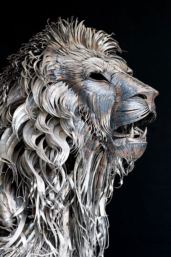 metal-lion-sculpture3