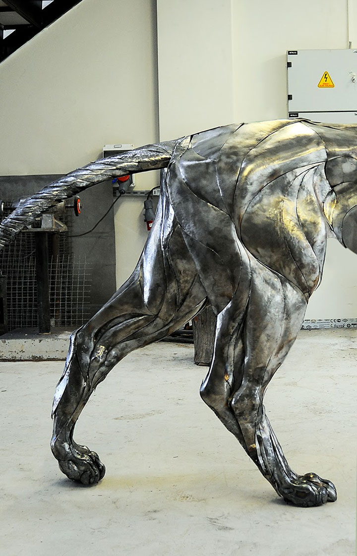 metal-lion-sculpture8