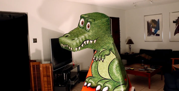 une-incroyable-illusion-doptique-vous-donne-limpression-que-ce-t-rex-vous-suit-du-regard11