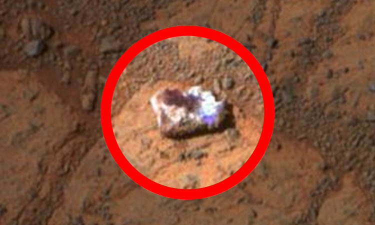 une-mysterieuse-pierre-apparait-soudainement-sur-mars-et-intrigue-lensemble-de-la-communaute-scientifique