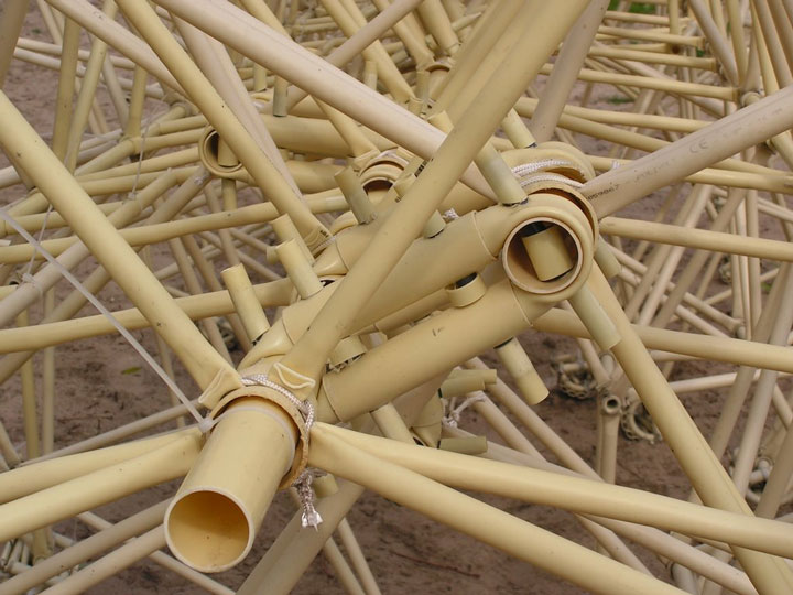 ces-formidables-creatures-cinetiques-se-deplacent-de-facon-autonome-a-la-seule-force-des-vents5