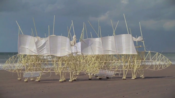 des-creatures-fantastiques-se-deplacent-grace-au-ven11