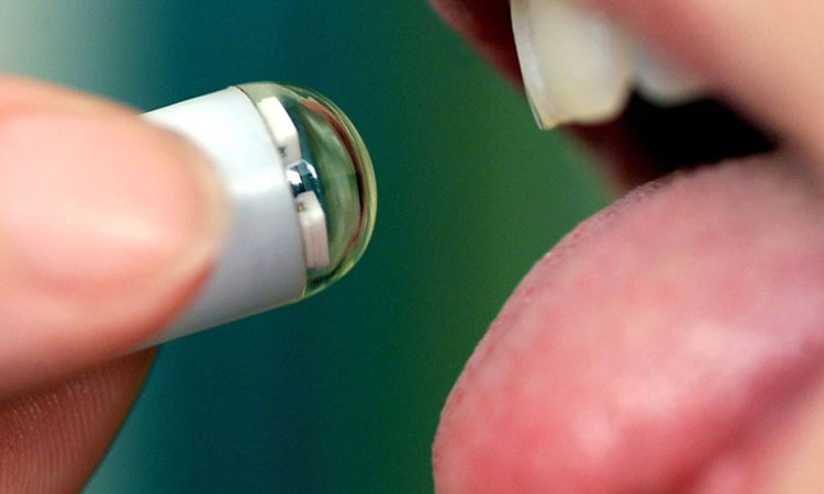 dites-adieu-aux-coloscopies-grace-a-la-pillcam-une-pilule-a-avaler-disposant-dune-camera-miniature-une