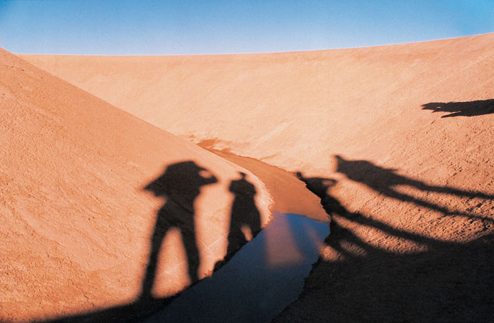 immenses-oeuvres-dans-le-sahara16