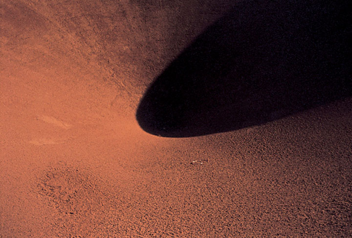 immenses-oeuvres-dans-le-sahara23