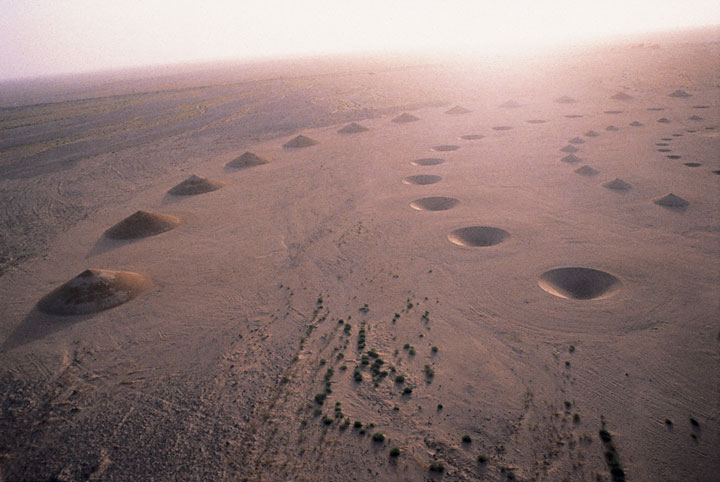 immenses-oeuvres-dans-le-sahara24