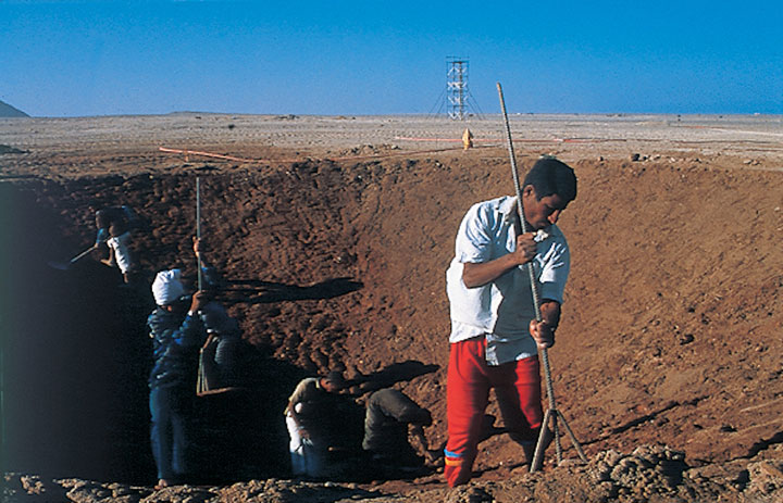 immenses-oeuvres-dans-le-sahara47