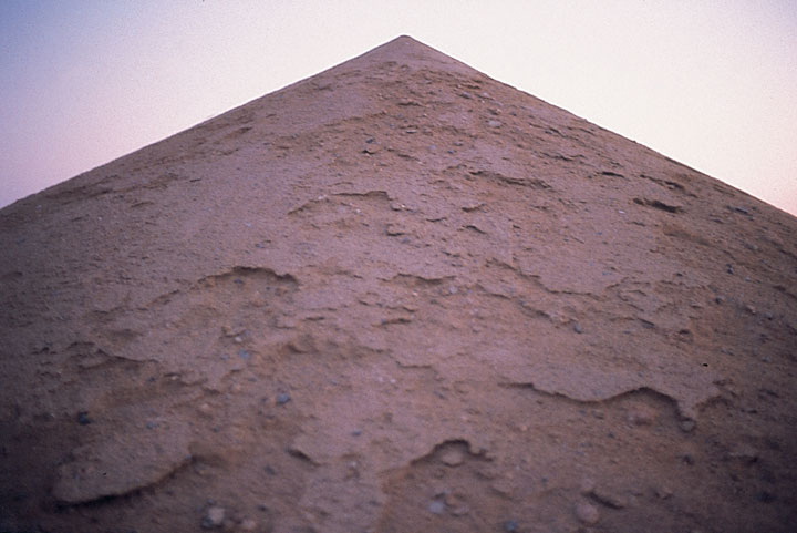 immenses-oeuvres-dans-le-sahara52