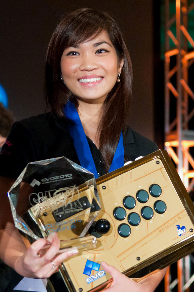 kayane-devient-la-premiere-athlete-francaise-de-jeux-video-sponsorisee-par-red-bull-8