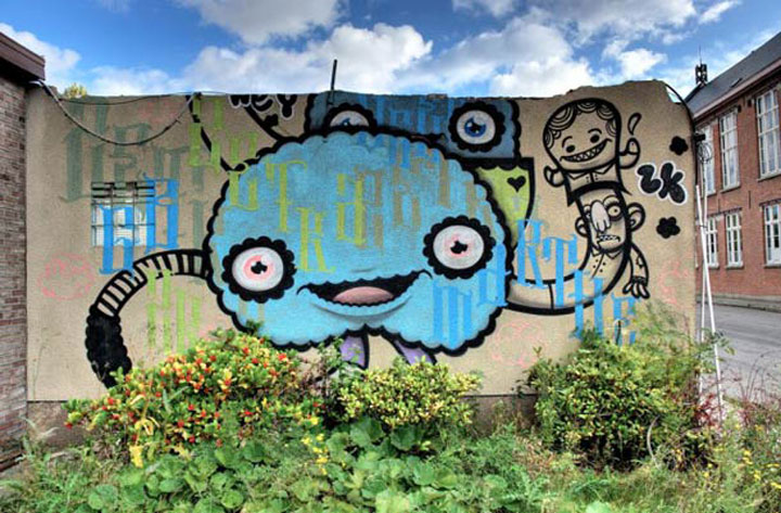 village-abandonne-envahi-par-le-street-art20