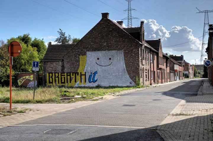 village-abandonne-envahi-par-le-street-art34