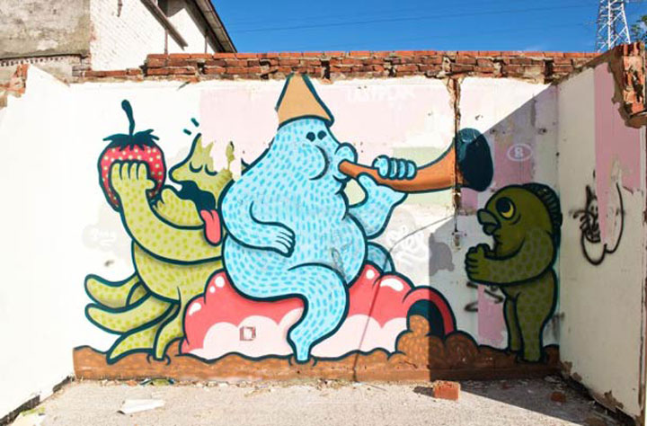 village-abandonne-envahi-par-le-street-art8