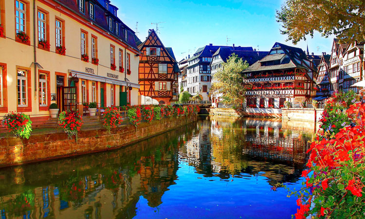 100-lieux-magnifiques-et-incontournables-en-france-a-visiter-absolument