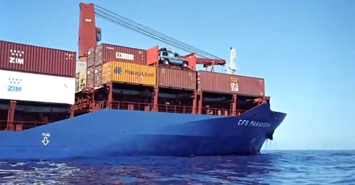 ce-voyage-de-18-mois-dure-maintenant-depuis-plus-de-25-ans13