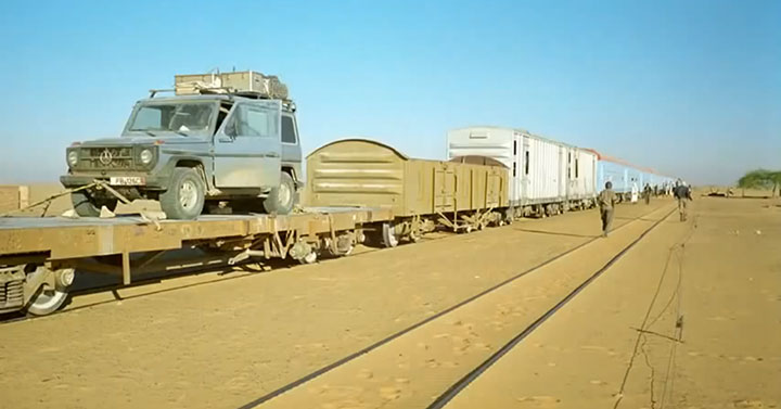 ce-voyage-de-18-mois-dure-maintenant-depuis-plus-de-25-ans28