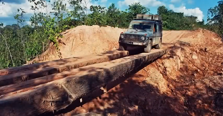 ce-voyage-de-18-mois-dure-maintenant-depuis-plus-de-25-ans9