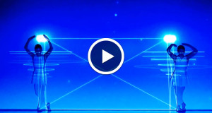 contemplez-cette-performance-sublime-qui-lie-lart-du-numerique-a-lart-du-corps-une