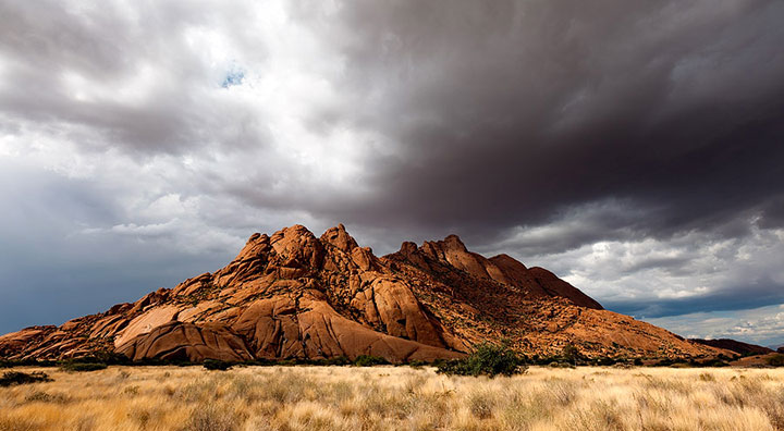 admirez-le-magnifique-desert-de-namibie-grace-a-ces-fantastiques-photographies37