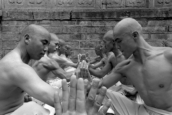 penetrez-dans-lintimite-des-moines-shaolin-a-travers-dincroyables-photographies11