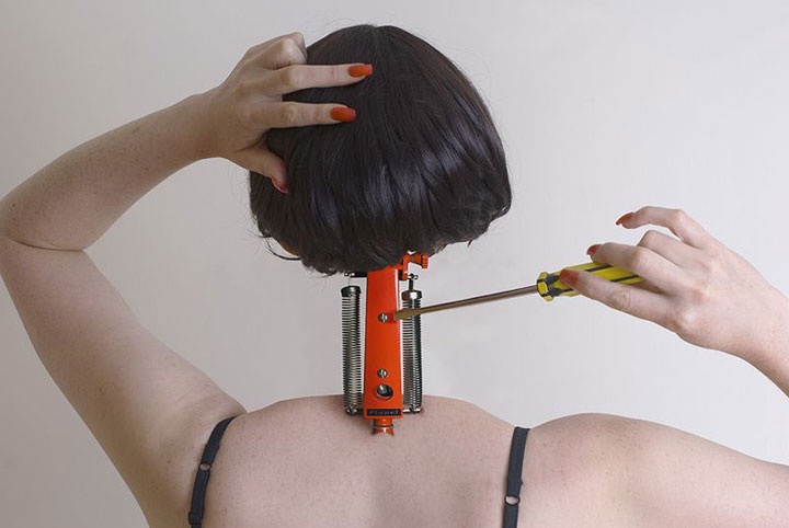 pression-sur-le-corps-des-femmes3