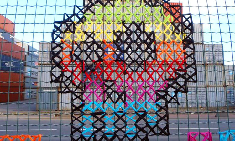 point-de-croix-urbain-street-art-une