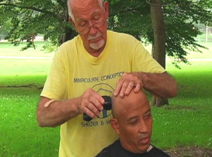 societe-sans-abri-samaritain-benevolat-aide-inspiration-histoire18