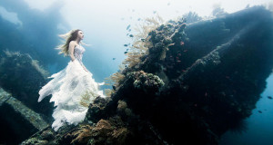 mannequin-eau-shooting-photographie-insolite-beau-une