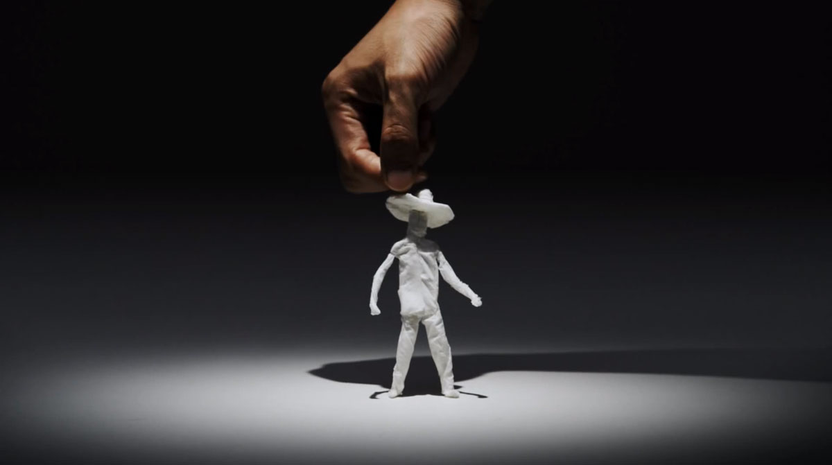 un-artiste-japonais-transforme-des-mouchoirs-en-papiers-en-de-magnifiques-animaux-dans-une-video-stop-motion-pleine-de-legerete1