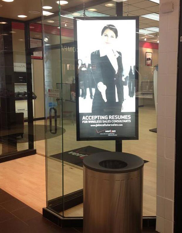 cv-curriculum-vitae-ironie-humour-fail-poubelle-hypocrisie