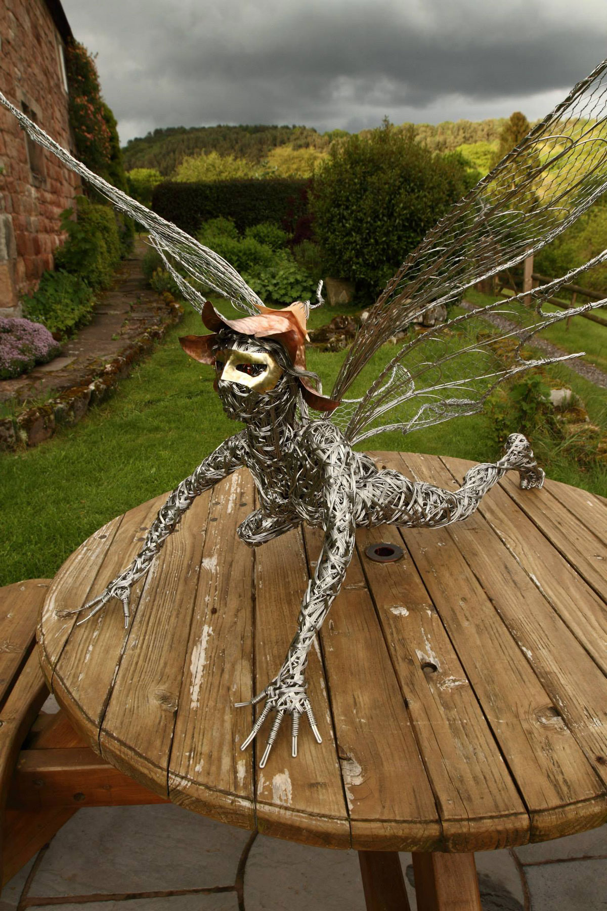 diablotin-table-jardin