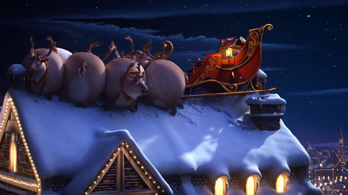 traineau-renes-coinces-toit-maison