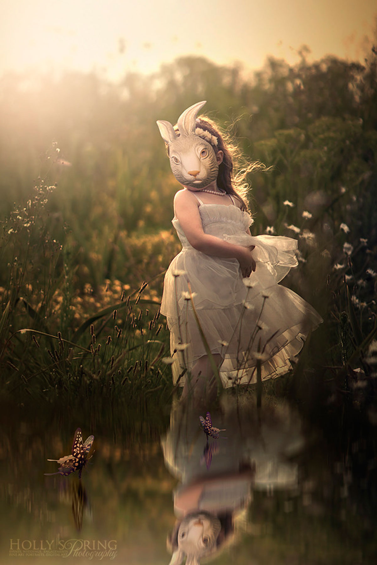 fille-campagane-masque-lapin