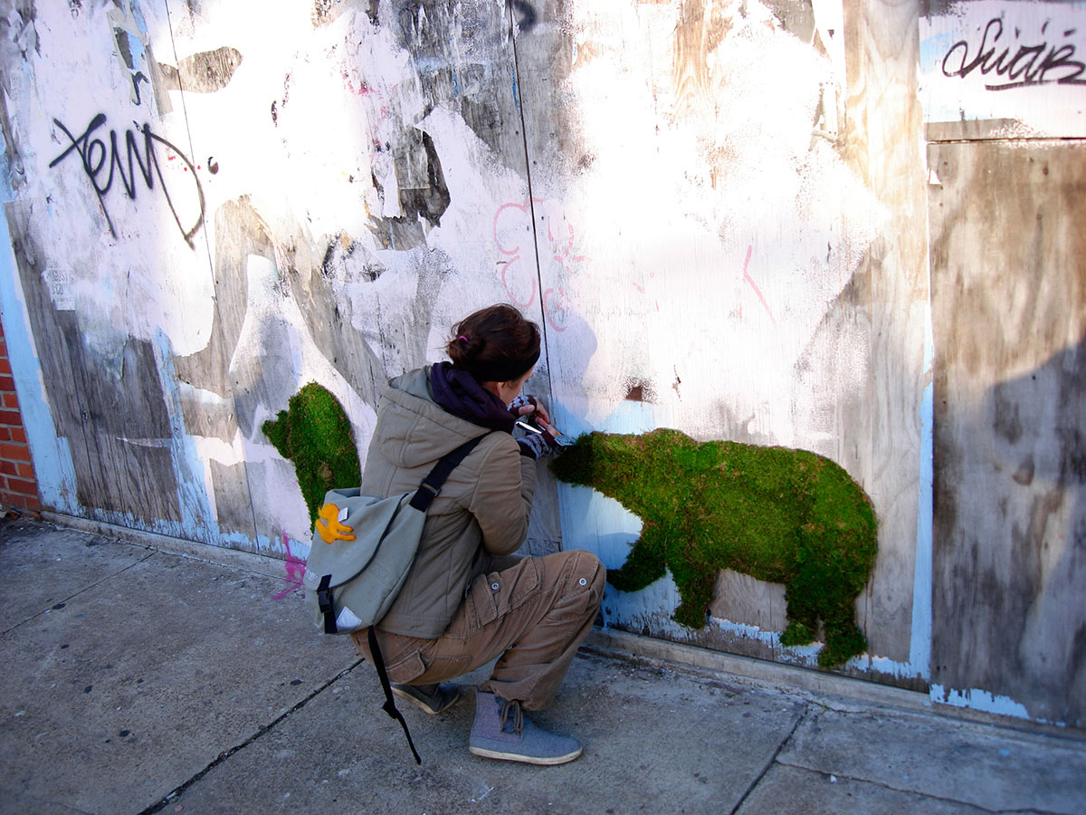 edina-dessine-ours-mur