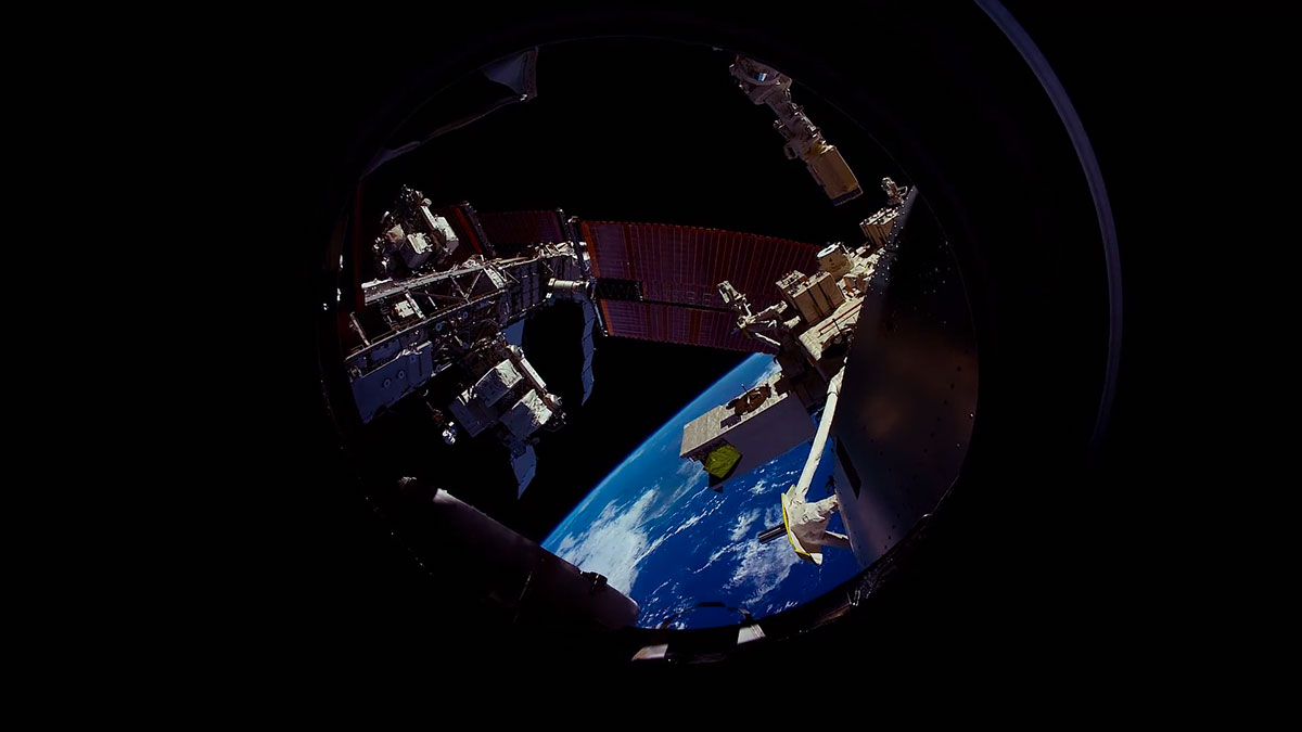 terre-depuis-hublot-iss