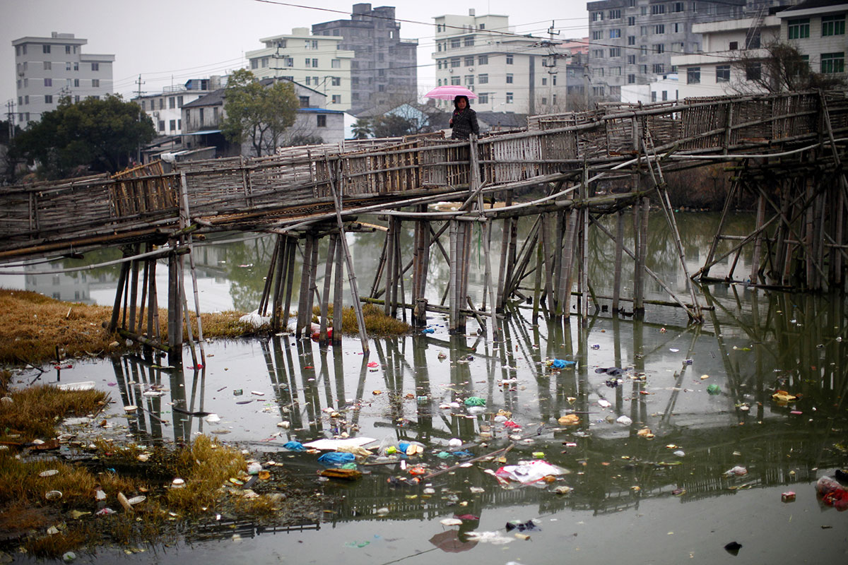 chine-pollution-riviere-pont